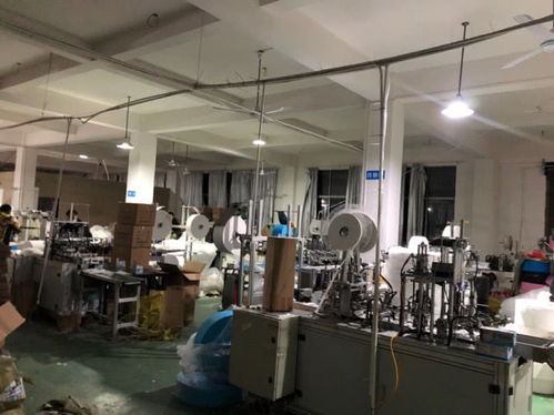 深網(wǎng)丨95后小伙除夕春節(jié)蹲守工廠三天，為湖北親朋搶寄出上萬個口罩